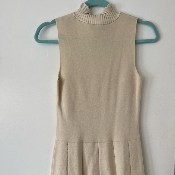 Cutest mini dress with velvet bow - Picture 5 of 6